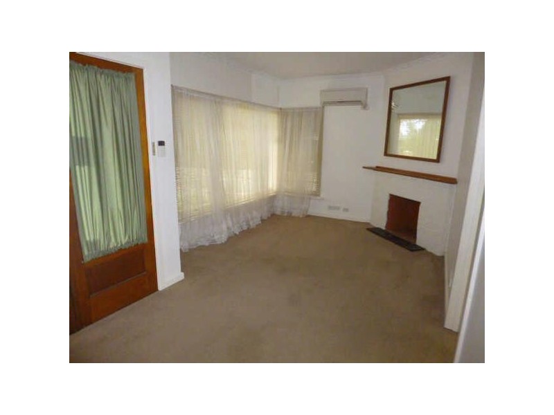 23 Raymond Road, Seaford VIC 3198