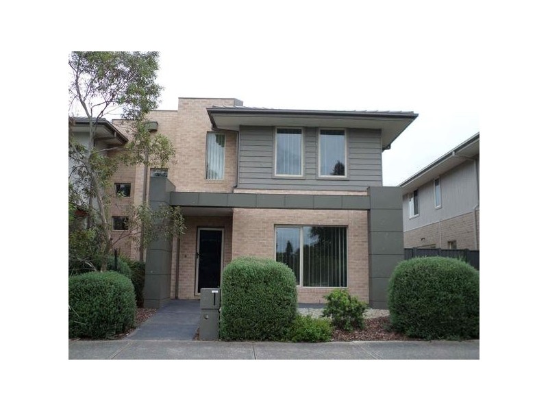 30  Hidden Grove Boulevard, Keysborough VIC 3173