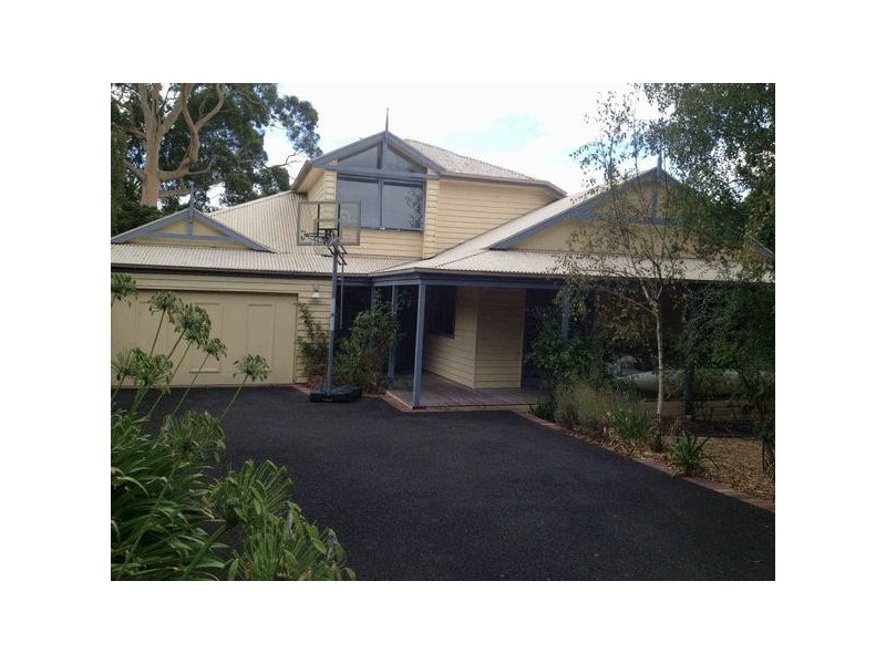 1 Crawford Street, Mount Eliza VIC 3930