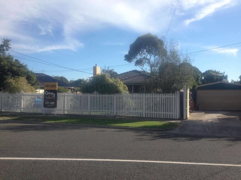 28  Gairloch Drive, Frankston VIC 3199