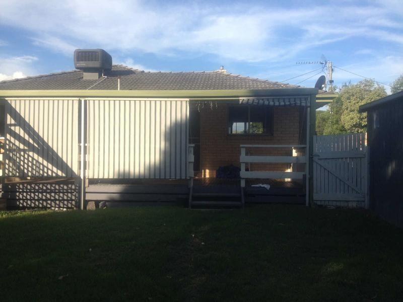 28  Gairloch Drive, Frankston VIC 3199