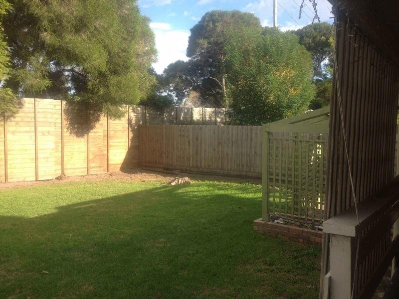 28  Gairloch Drive, Frankston VIC 3199