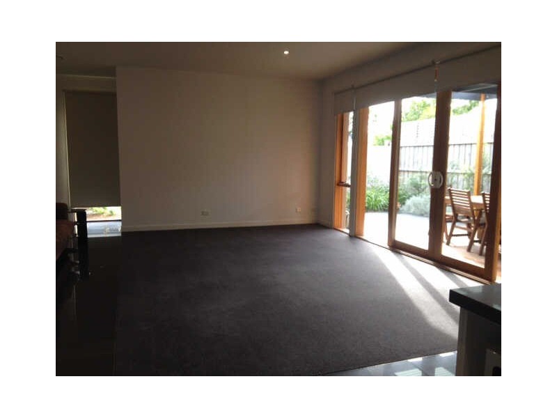 2A  Corlett Street, Frankston VIC 3199