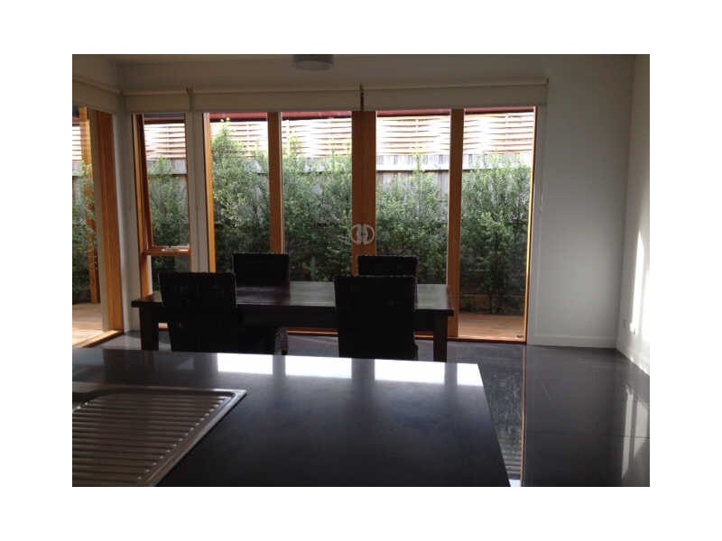 2A  Corlett Street, Frankston VIC 3199