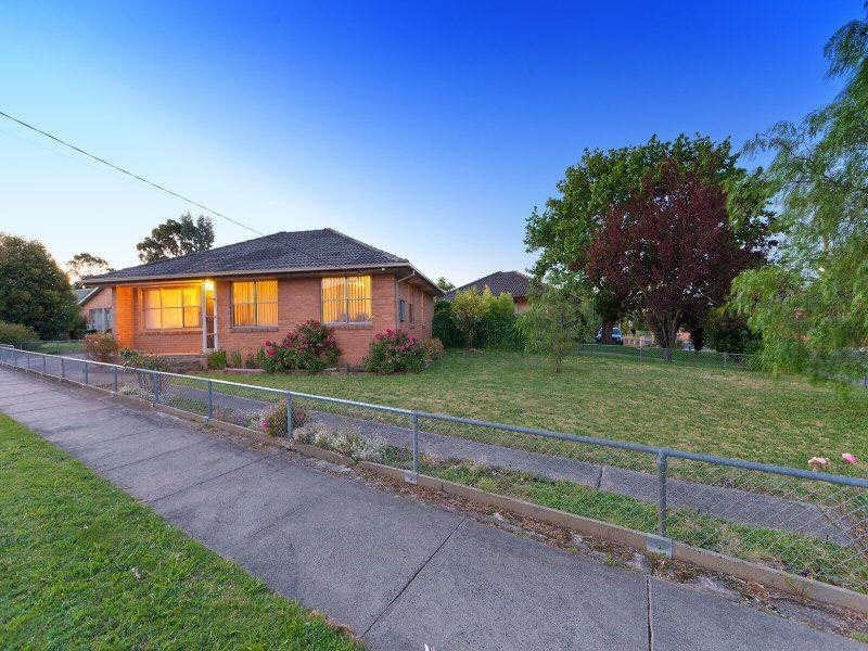 36  Brunning Crescent, Frankston North VIC 3200