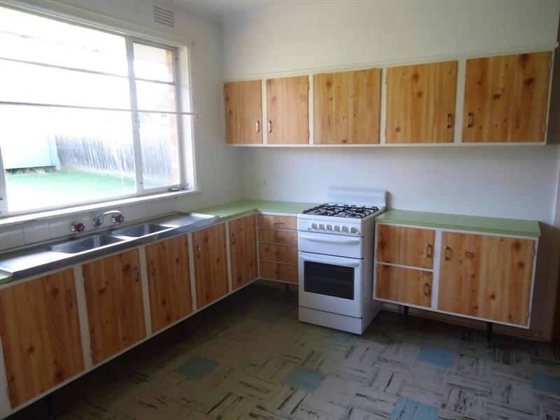 16 Sartori Street, Burwood East VIC 3151