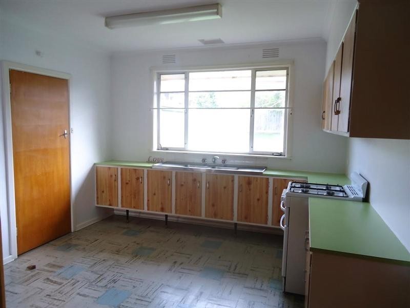 16 Sartori Street, Burwood East VIC 3151