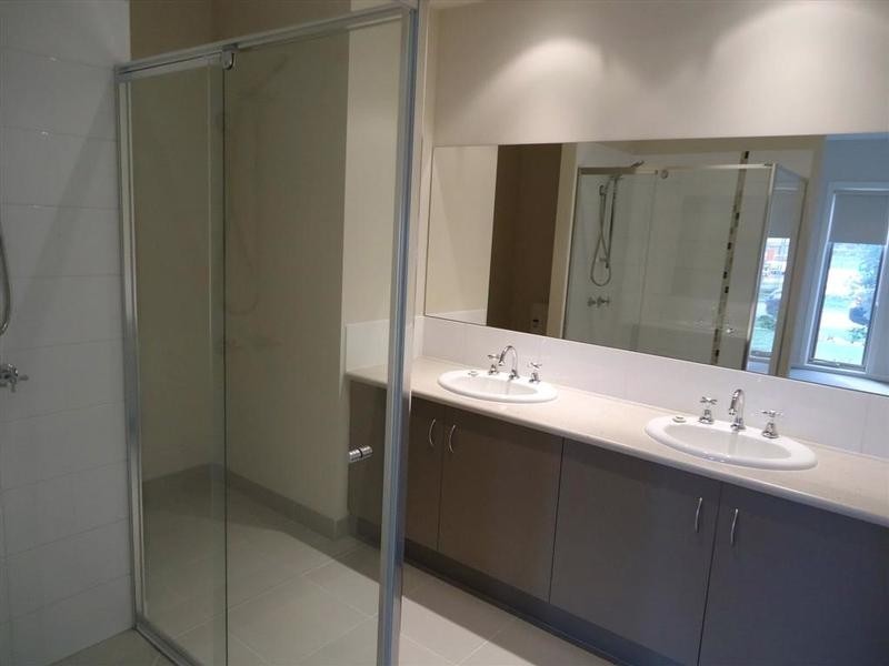 6 Ercildoune Court, Cranbourne West VIC 3977