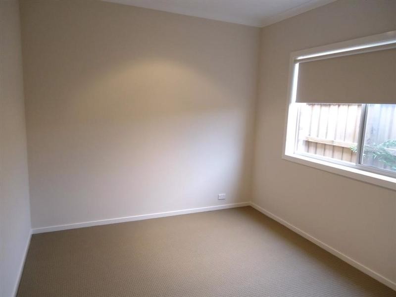 6 Ercildoune Court, Cranbourne West VIC 3977