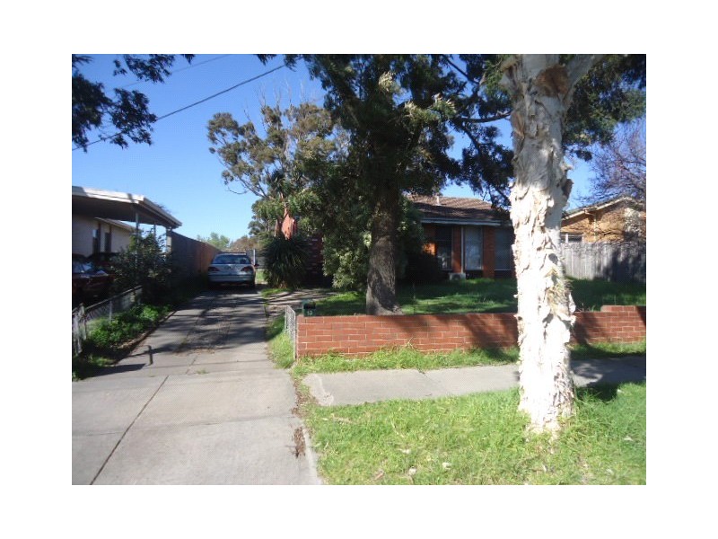 13 Bouvardia Crescent, Frankston North VIC 3200