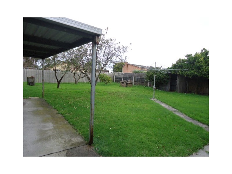305 Frankston Dandenong Road, Frankston North VIC 3200