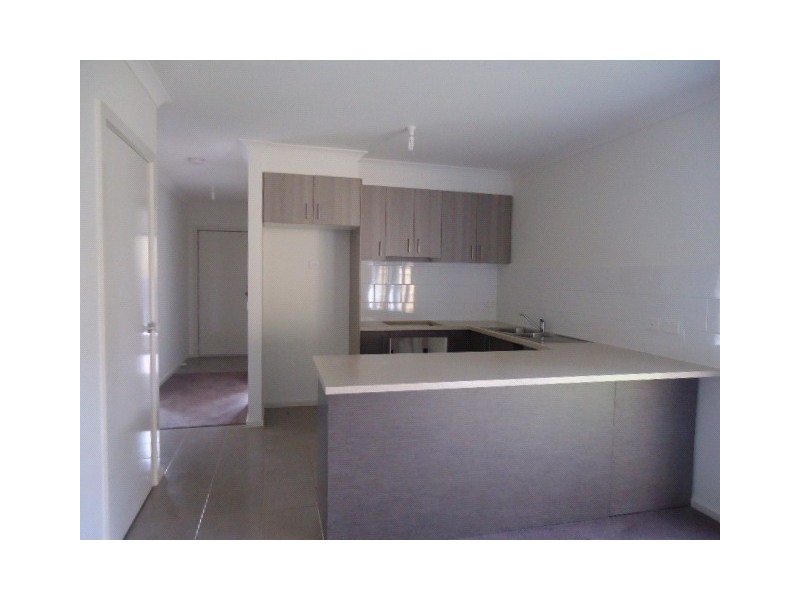 2/41 Cranbourne Road, Langwarrin VIC 3910