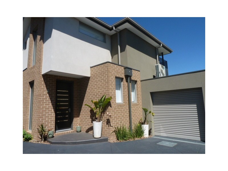 3/4 Denbigh Street, Frankston South VIC 3199