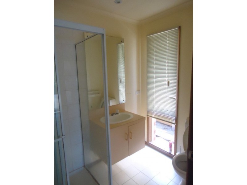 8 Tussock Court, Frankston VIC 3199