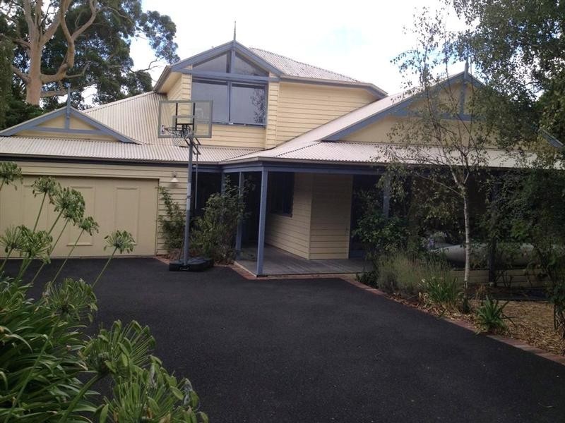 1 Crawford Street, Mount Eliza VIC 3930