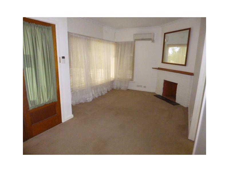 23 Raymond Road, Seaford VIC 3198