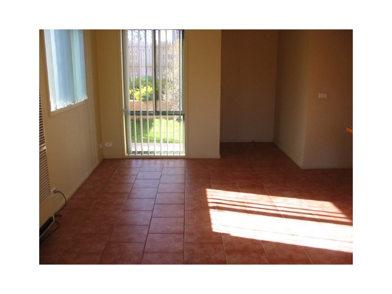 1/49 McClelland Drive, Skye VIC 3977