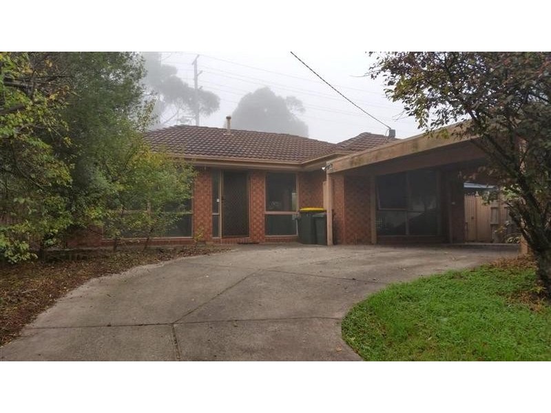 5 Macrosty Court, Frankston VIC 3199