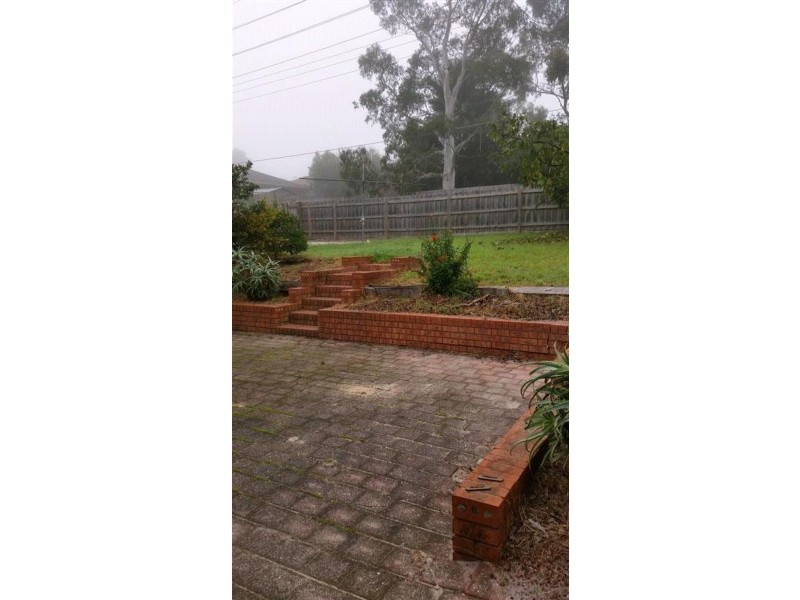 5 Macrosty Court, Frankston VIC 3199