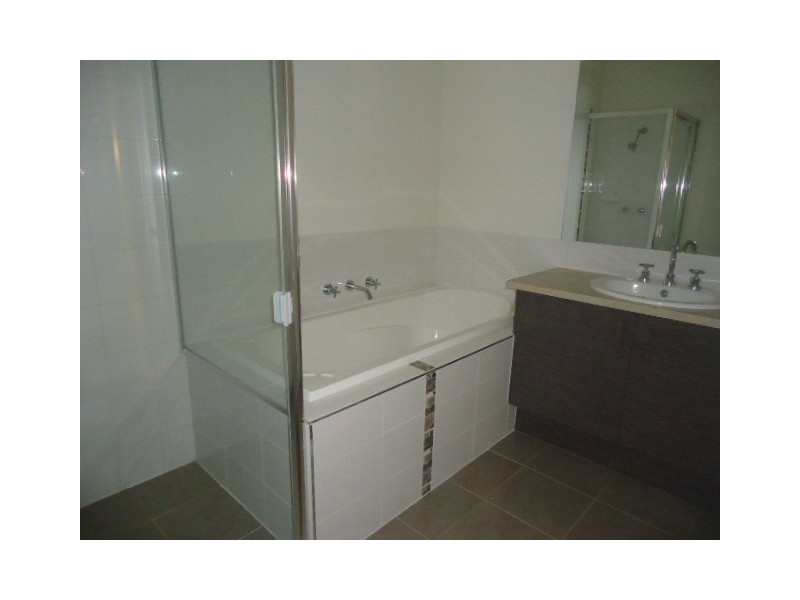 2/41 Cranbourne Road, Langwarrin VIC 3910