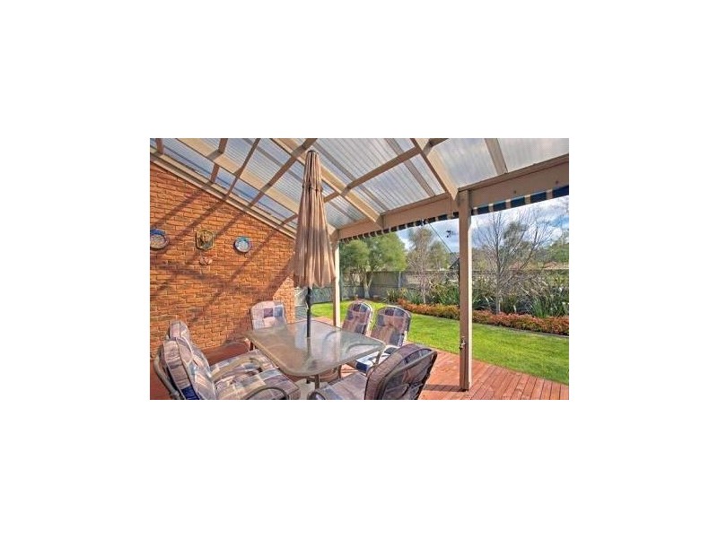 2 Villosa Close, Langwarrin VIC 3910