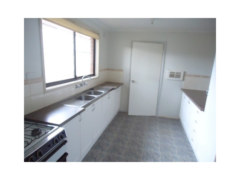 11 Swan Court, Carrum Downs VIC 3201