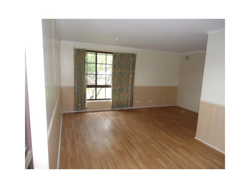 11 Swan Court, Carrum Downs VIC 3201