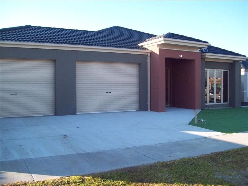 13 Triumph Way, Skye VIC 3977