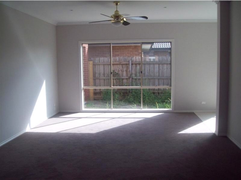 13 Triumph Way, Skye VIC 3977