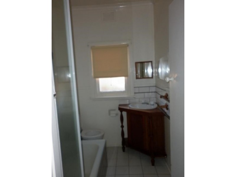 112 Beach Street, Frankston VIC 3199