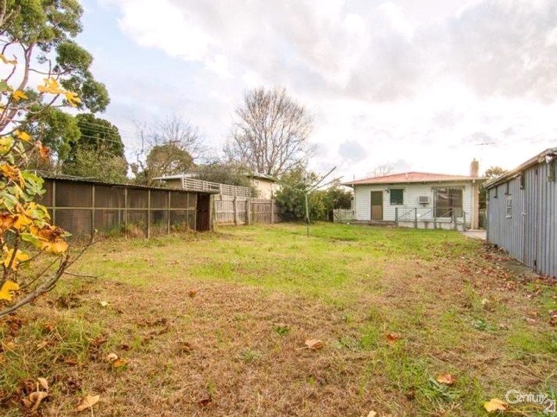 8 Harrow Street, Frankston VIC 3199