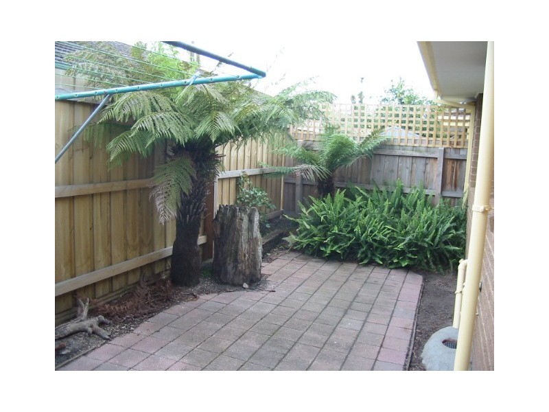 2/15 Bainbridge Avenue, Seaford VIC 3198