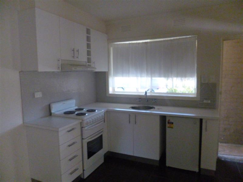 2/4 Reid Street, Frankston VIC 3199