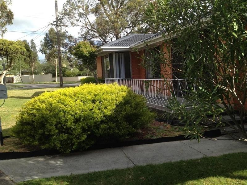 24 Berberis Crescent, Frankston VIC 3199