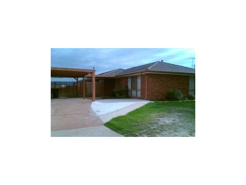 5 Belgrave Place, Carrum Downs VIC 3201