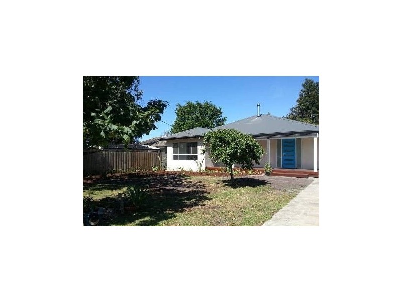 8 Roberts Street, Frankston VIC 3199