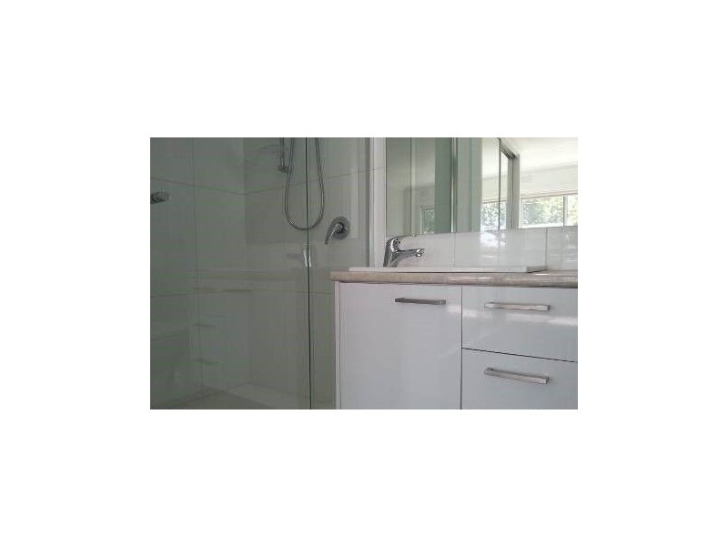 8 Roberts Street, Frankston VIC 3199