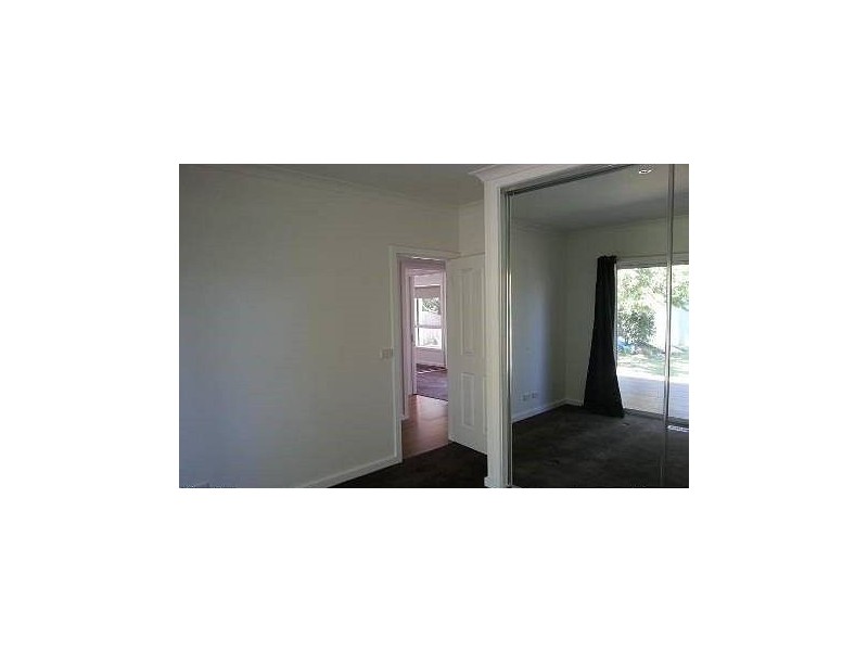 8 Roberts Street, Frankston VIC 3199