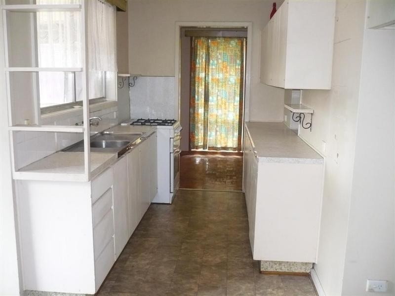 13 Caley Street, Frankston North VIC 3200