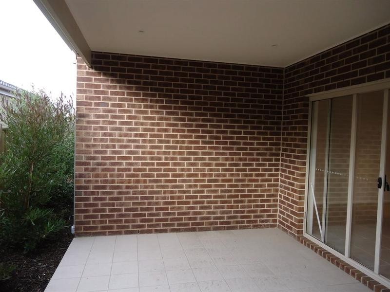 6 Ercildoune Court, Cranbourne West VIC 3977