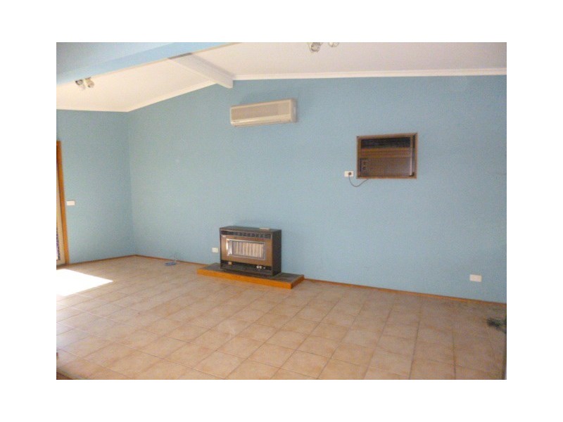 176 Cranbourne Road, Frankston VIC 3199