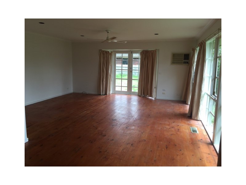 7 Highview Avenue, Cranbourne VIC 3977