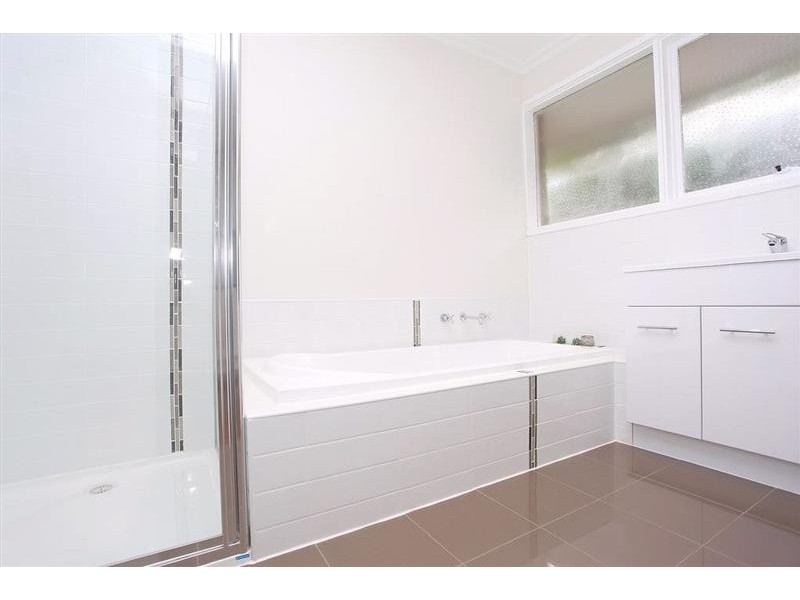 18 Lawson Avenue, Frankston South VIC 3199