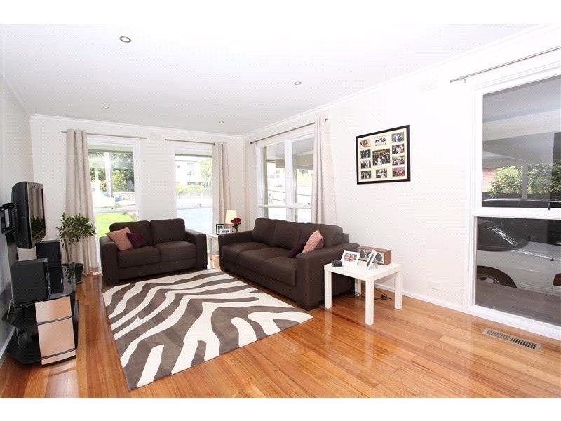 18 Lawson Avenue, Frankston South VIC 3199