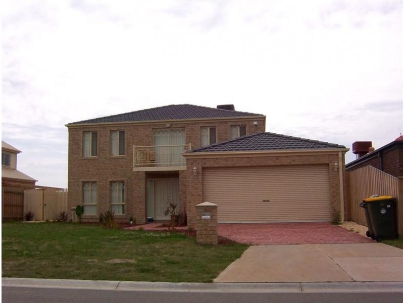 10 Narelle Court, Skye VIC 3977