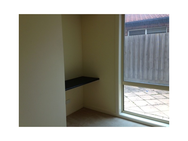 10 Narelle Court, Skye VIC 3977