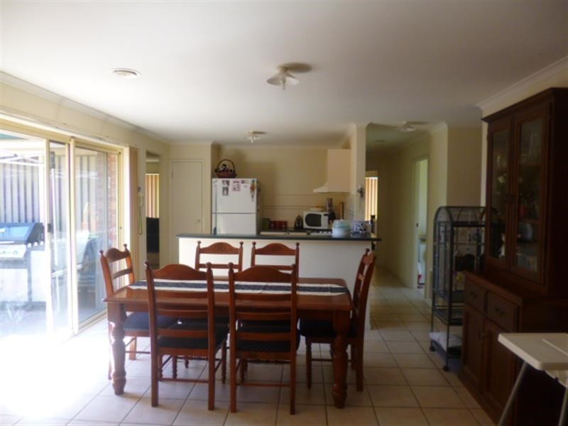 5 James McFarlane Wynd, Skye VIC 3977