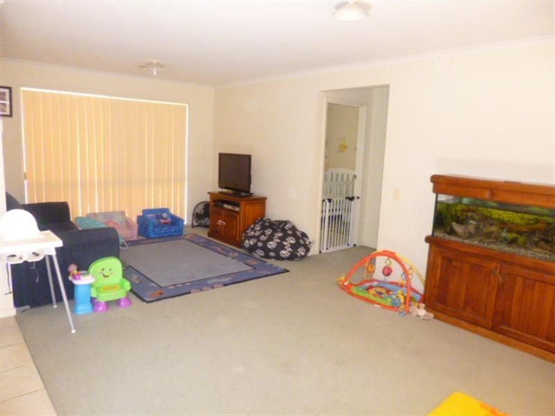 5 James McFarlane Wynd, Skye VIC 3977