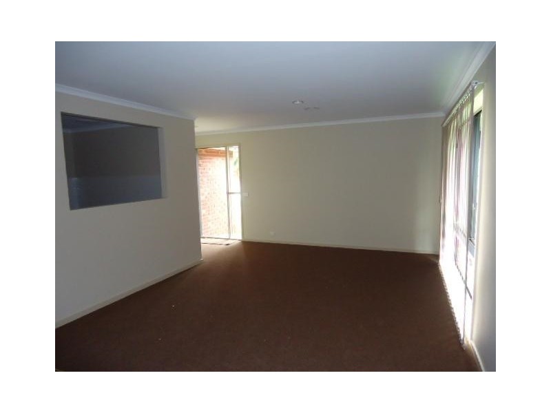 1 Saltbush Glade, Frankston VIC 3199