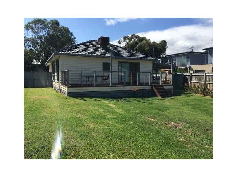 9 Tassel Rd, Safety Beach VIC 3936